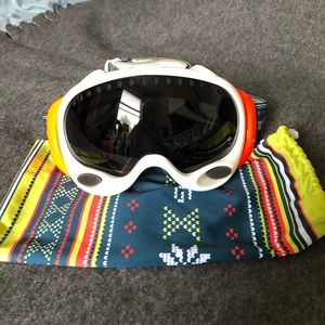 Oakley ski/snowboarding goggles